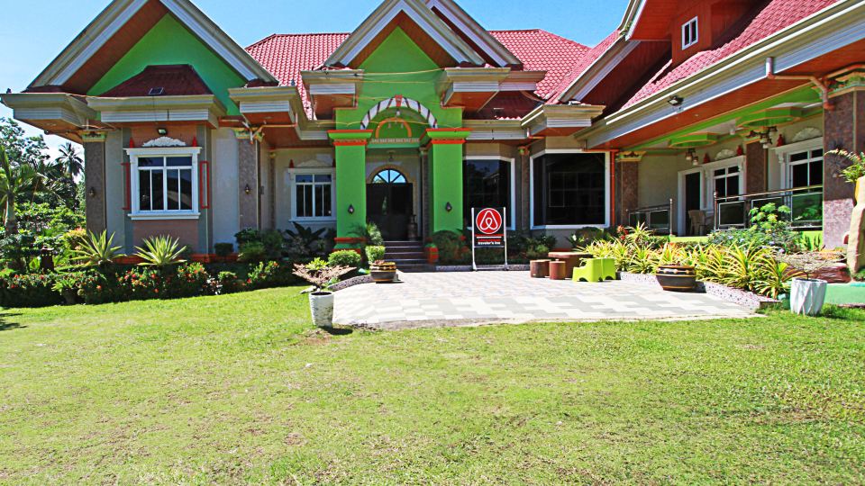 Loboc Airbnb Travellers Inn