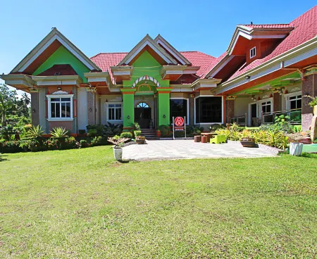 Loboc Airbnb Travellers Inn Отели в г. Dimiao