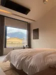 Cloud-hidden Mountain Abode