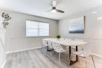 Reston NEW Bright, Airy Home w/ In Ground Pool & Grill