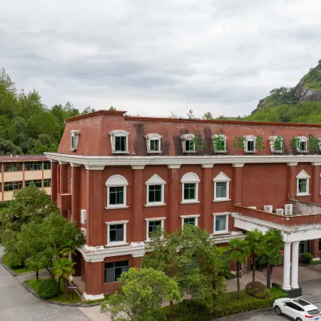 Jiuzhai Hot Spring Resort