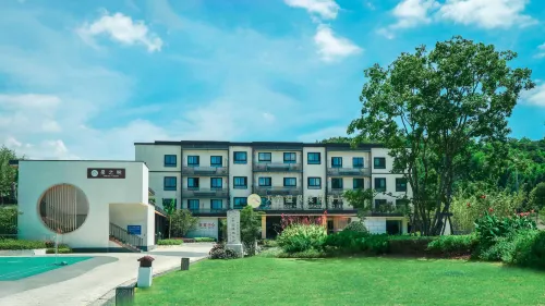 Paradise Hot Spring Hotel