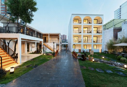 유난 윈베이 아트 홈스테이 객실