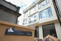 Mountain Cluster Mountain · Sunrise Fairy Valley Villa Designer Garden Boutique Hotel Hotels in 