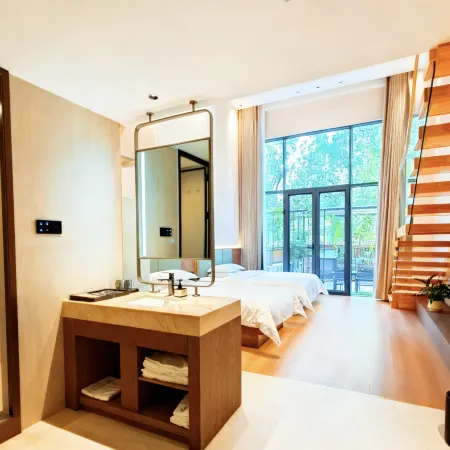 Linzhou Yansu Hotel (Taihang Grand Canyon Shibanyan)