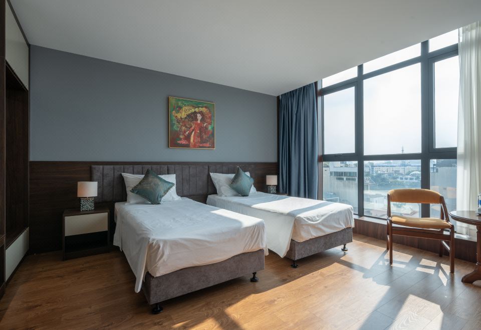 럭스 파라다이스 호텔 응우옌 카크 히에우