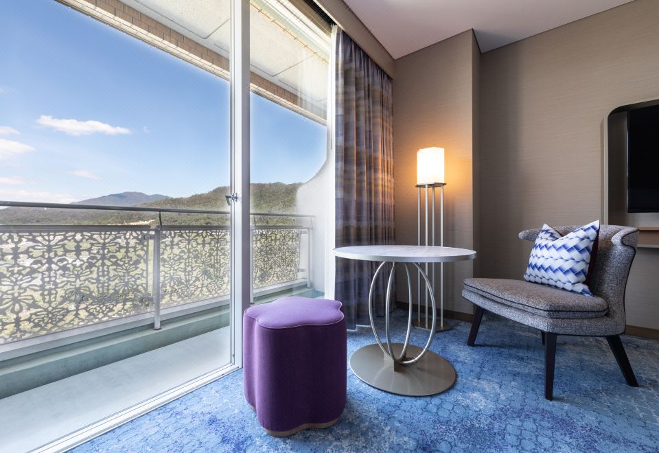 더 웨스틴 미야코 호텔 교토의 실내 수영장 이미지