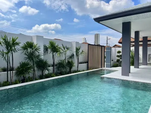 Pattaya Zhongtian Beach Villa / Close to the Beach / 4 Bedrooms 5 Bathrooms 2 Living Rooms