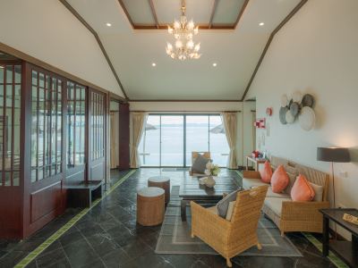 Golden Horizon Villa