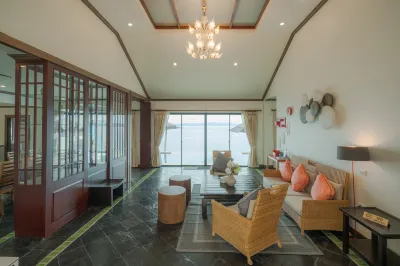 Golden Horizon Villa  Hotels in Por Bay