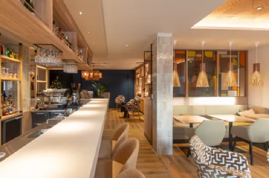 Campanile Reims Centre - CATHÉDRALE