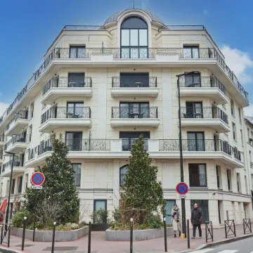 Résidence Maurice Ravel Levallois Perret Hotels near LVMH Fragrance Brands