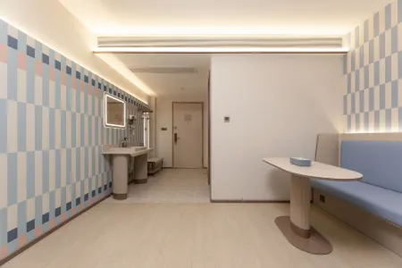 HanTing Hotel (Bozhou Mengcheng Mengdiehu Park)