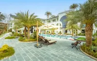 Sunrise Mountain View Resort - Pool