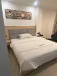 Xinyicheng Haiying Hotel - Pet friendly