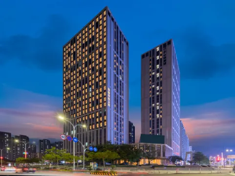 Homtel by Poltton（Maoming Railway Station）