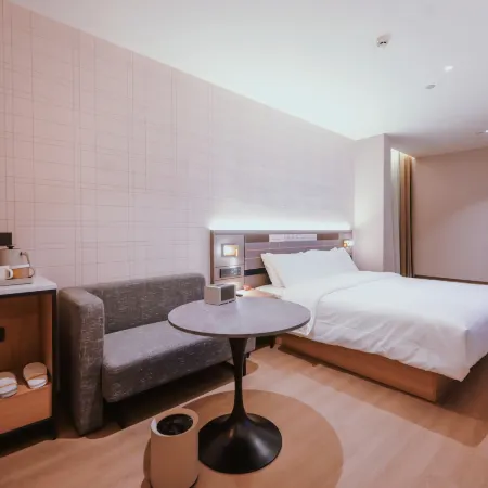 Homeinn Plus (Jixi Railway Station Wanda Plaza Branch)