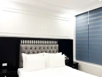 Royal Hotel Lam Ha Hotels near Long Bien