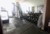 Jingzu E-Sports Hotel (Dezhou Leling Debai Plaza) - Gym