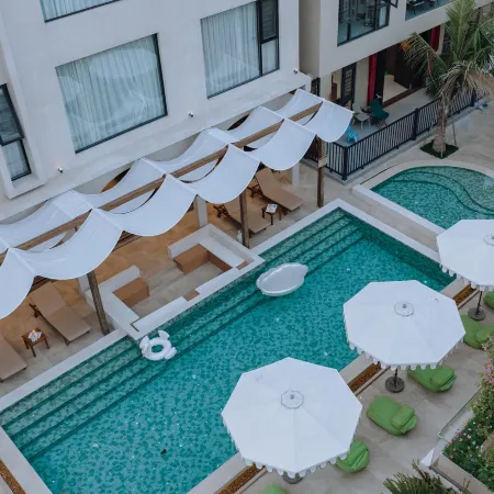 Floral Hotel · Tree Resort Hotel (Beihai Silver Beach)