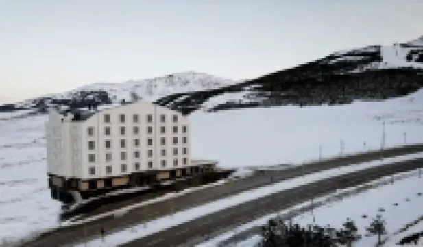 厄爾祖魯姆酒店 酒店