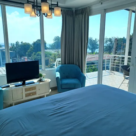 Koh Larn Riviera