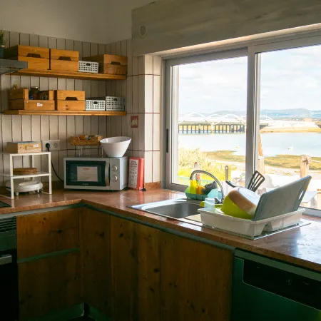 WaxHostel & Apts