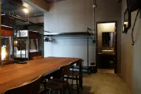 Rider Bedroom Hostel & Cafe - 2-Sterne