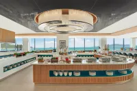 voco Scenia Bay Nha Trang by IHG - Infinity Pools