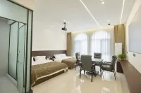Chunlin Yaju Homestay (Henan Baoquan Tourism Resort Area) - Romantic
