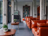 Floral Hotel · Guanhe Wild Charm Hotel