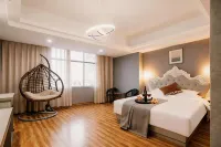 Astor Hotel