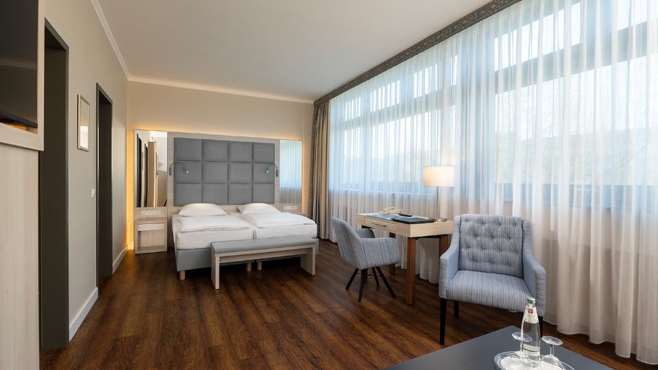 Hollywood Media Hotel