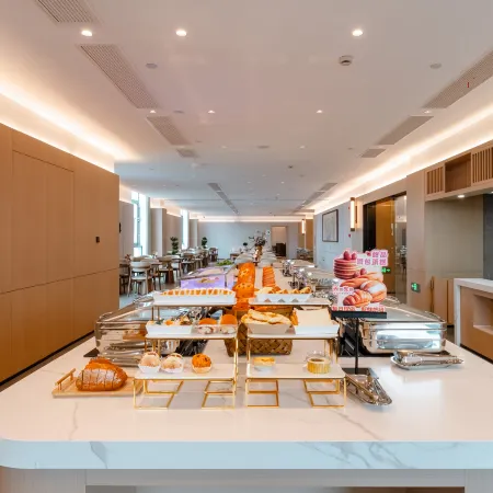 Longyou JingLan Song Hotel