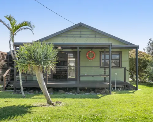 Lennox Beach Shack – Classic Coastal Stay Near the Beach Hotels in Lennox Head