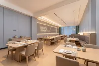 Four Seasons Evergreen Hotel (Yinchuan High-Speed Railway Station City Spring) - Airport Shuttle