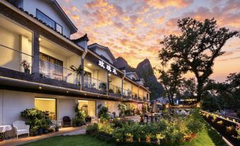 HOTEL DEL MOON