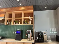 TRUE GO Hotel (Beijing New International Exhibition Center Capital Airport) - bar