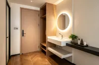 Meiqi 180° Luxury View Leisure Scenic Vacation Art Homestay (Baoquan Tourism Resort) - 2-Star