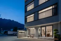 Floral Hotel·Luli · Cloud Retreat — Designer Stay by the Waterfall - 조식 운영