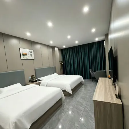 Luliang Shiguang Smart Hotel (Totem Commercial Center)