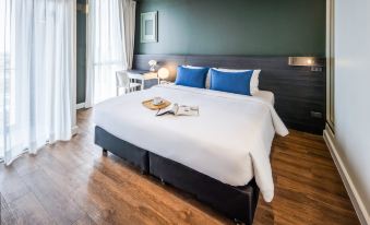 Blue Hippo Hotel