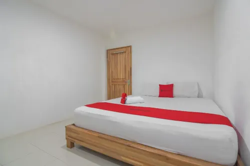 RedDoorz Near Gajah Mada Pontianak - 2-Star