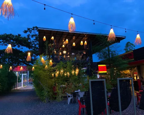 100% Cafe Moto Hostel Các khách sạn ở Palawan