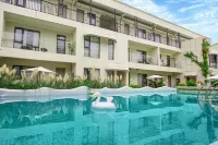 Qiantang Houyuan Hotel (Luoyang Luoyi Ancient City Lijingmen Cross Street) - Pools