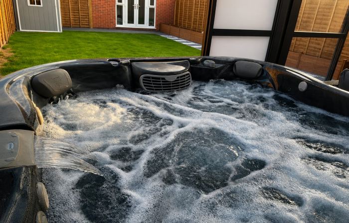 The Cottontail - Optional Hot Tub, Private Room, Free Continental Breakfast