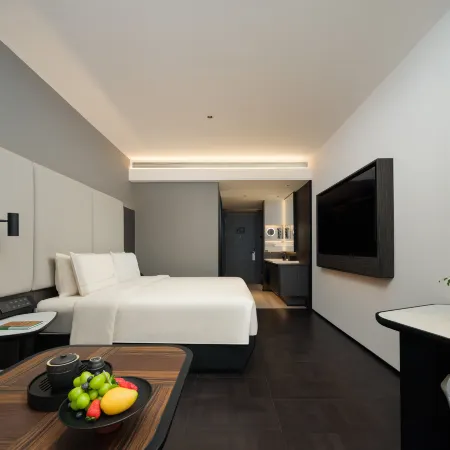 Changchun People's Square Chongqing Road Atour Hotel