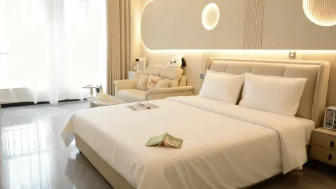 Bubble Movie Homestay (Weixian Century Street Heyuan No.9 Plaza Branch) in 威県