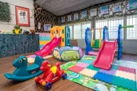 Leisure Hostel - Nhà nghỉ