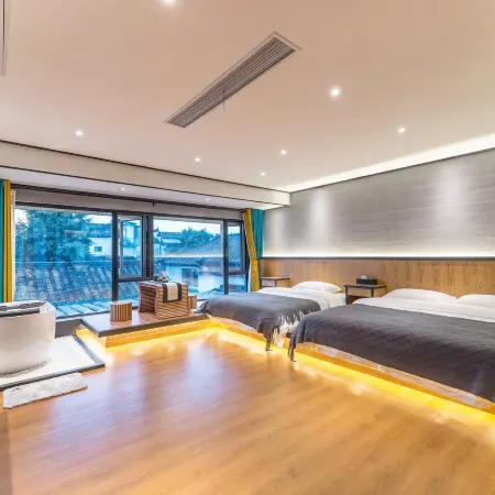 Hongcun Mijing Lane · Designer Art Guesthouse (Village Center Yuezhao Branch)